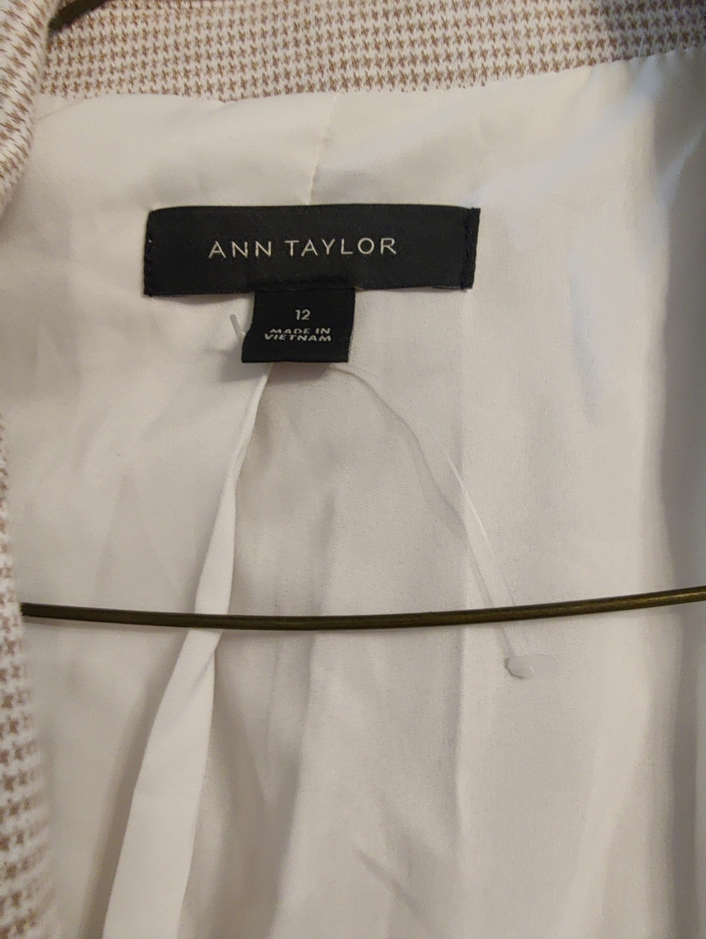 Ann Taylor Soft Tan Women's Blazer - Picture 2 of 10